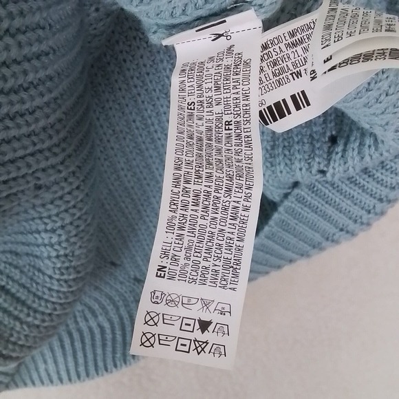 Forever 21 V-Neck Chunky Knit Sweater Size Medium in‎ Soft Green - Picture 9 of 10